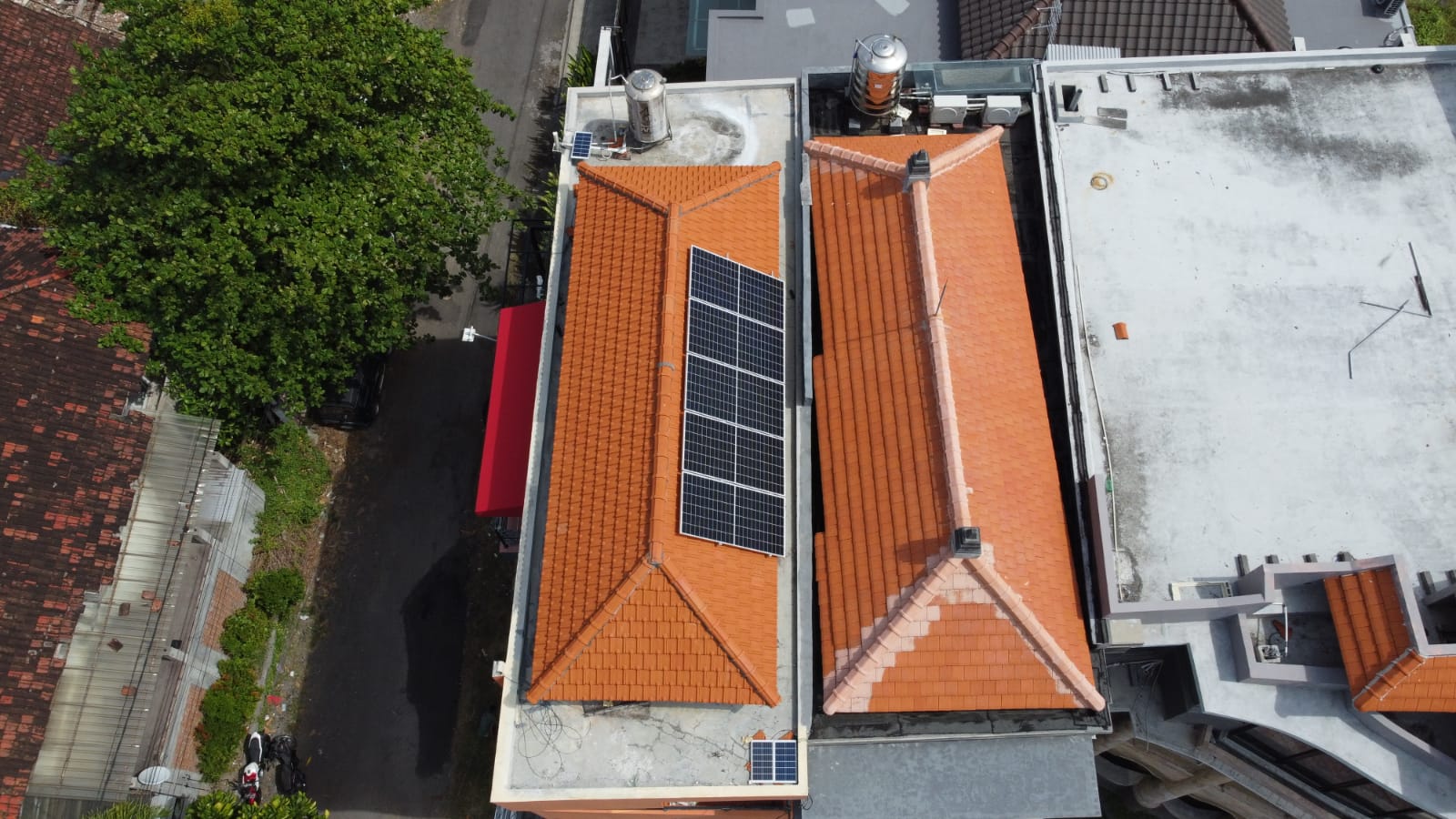 Pemasangan Panel Surya ( solar panel ) di Tuban, Bali